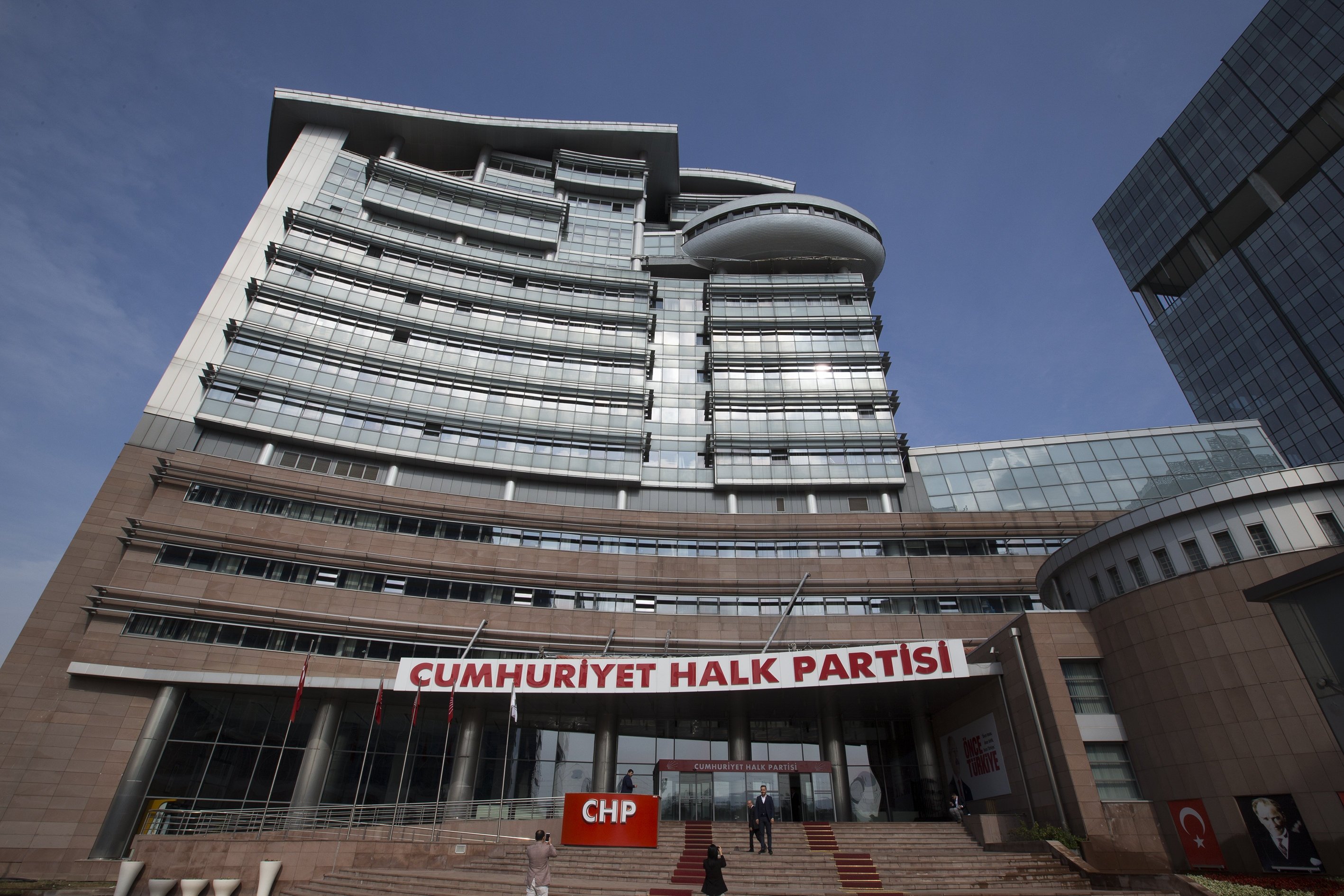 CHP’de Deprem: 26 İl Başkanı Görevden Alındı, 7 İsim İçin İhraç Kararı!