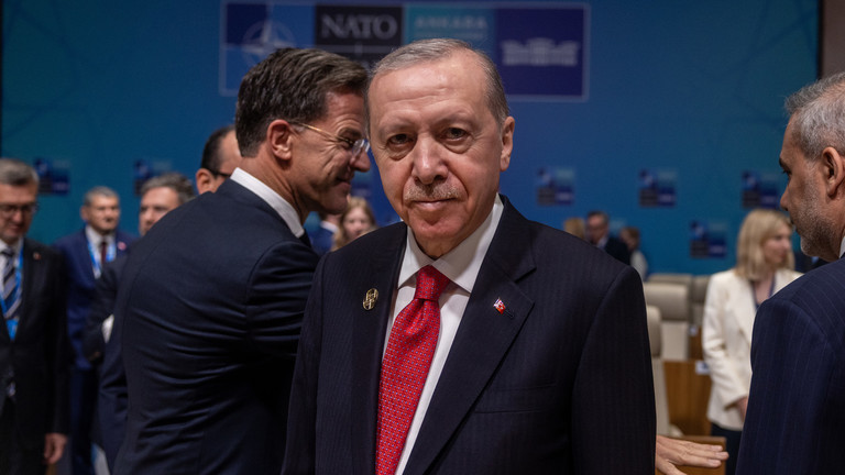 NATO Zirvesi ve "Problem Çocuk"tan "Güç Oyuncusu"na Dönüşen Türkiye