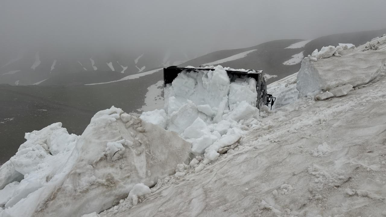 Artvin’de Haziran Sonunda 5 Metrelik Karla Mücadele 4