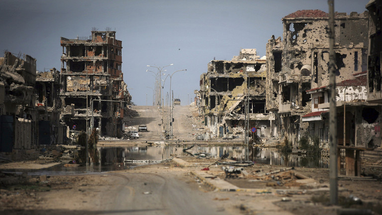 Libya'da çatışmalarda harap olan binalar, 22 Ekim 2011