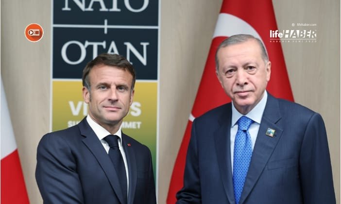 Cumhurbaşkanı Erdoğan, Fransa Cumhurbaşkanı Macron İle Bir Araya Geldi