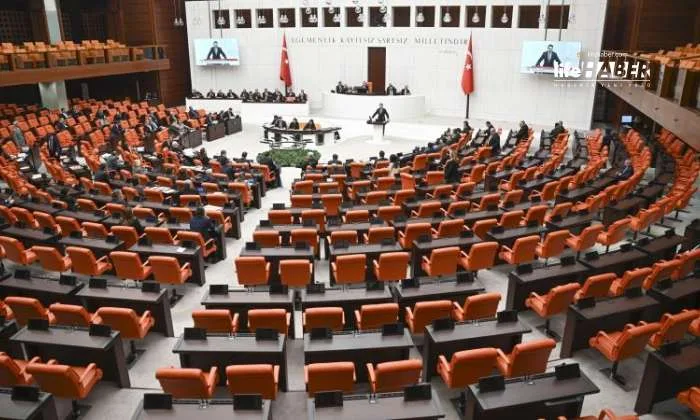 Meclis’te Dokunulmazlık Mesaisi: Özgür Özel ve İki İsmin Dosyası Komisyonda!