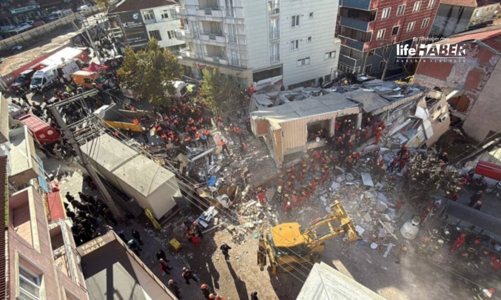 Kocaeli'nin Gebze İlçesinde 7 Katlı Bina Çöktü: 5 Kişilik Aile Enkaz Altında 1 gebze2 Life Haber Ajansı