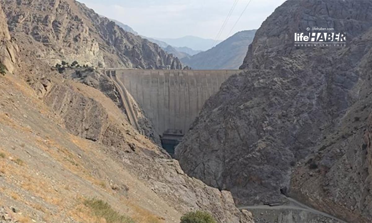 İran, kuraklıkla mücadele için bulut aşılama çalışmalarına başladı