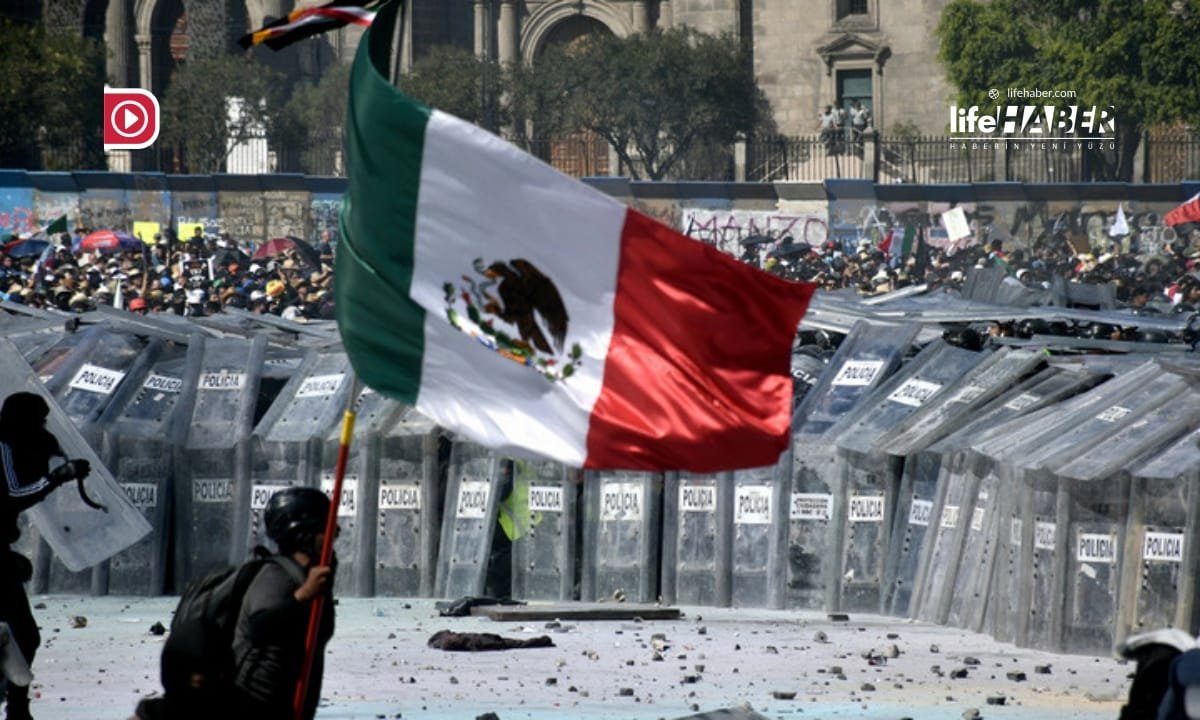 Meksika’da ‘Z Kuşağı’ protestosunda çatışmalar: Polis göz yaşartıcı gaz kullandı