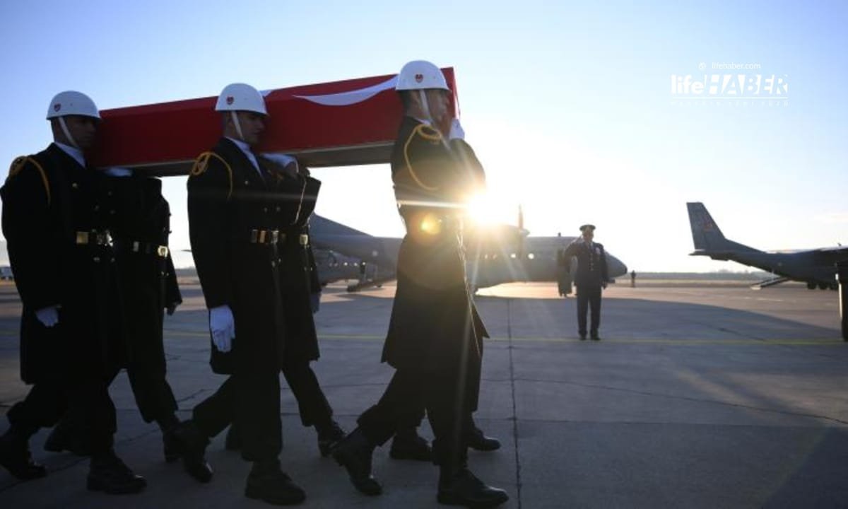 20 Şehidimizin Naaşı Tiflis’ten Getirildi: Üst Düzey Katılımla Düzenlenen Tören Sonrası Memleketlerine Uğurlandı