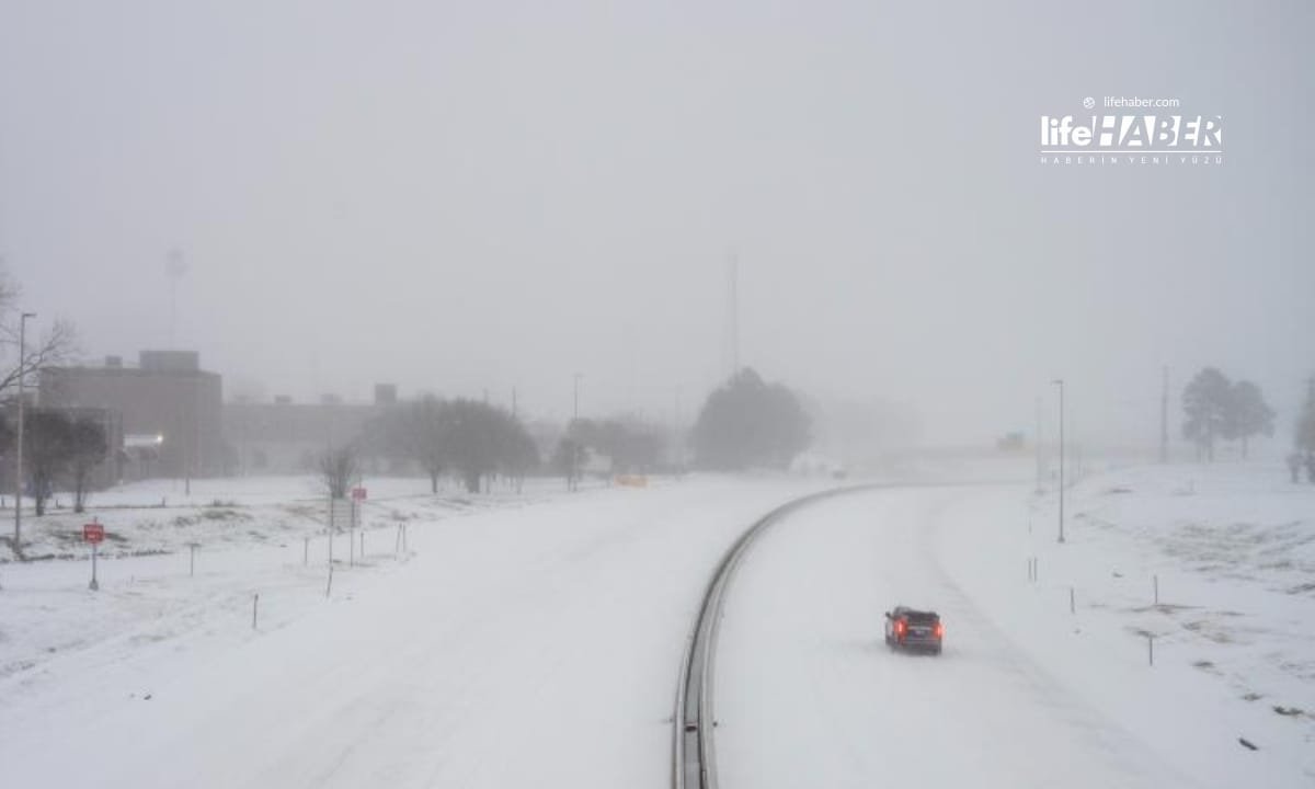 ABD Kar Fırtınası Havayolu Ulaşımını Felç Etti: 10 Bin Uçuş İptal Edildi