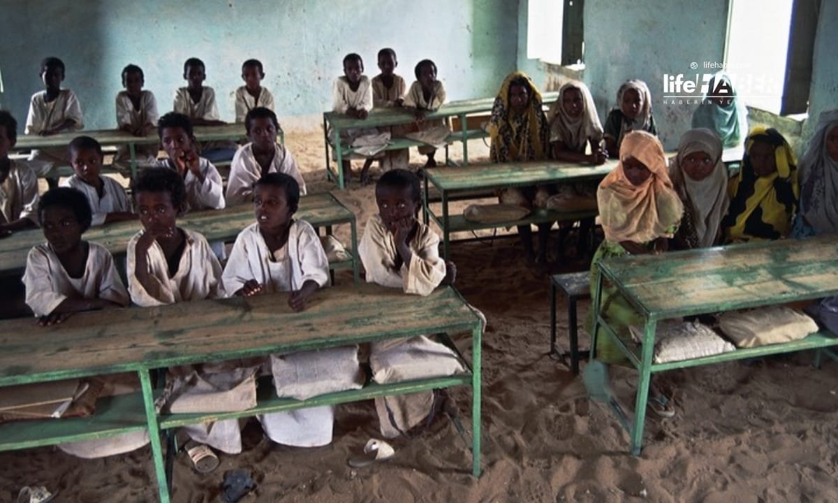 Sudan’da Eğitim Krizi: 8 Milyon Çocuk 500 Gündür Okula Gidemiyor